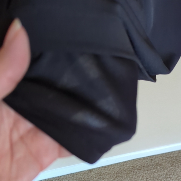 Donna Ricco LBD Gold Shoulder Accent, Sleeveless, Flattering Top Layer - Picture 8 of 12